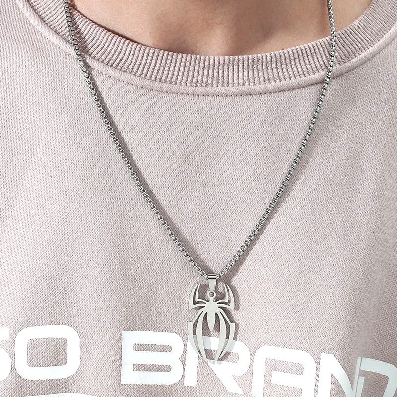 Collana Cosplay con Logo Anima - Magnetic Clasp Cosplay recensione e prezzo